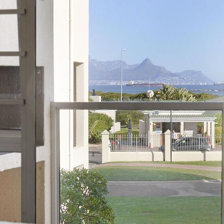 Big Bay Beach Club 122 By Hostagents Apartment Bloubergstrand Bagian luar foto